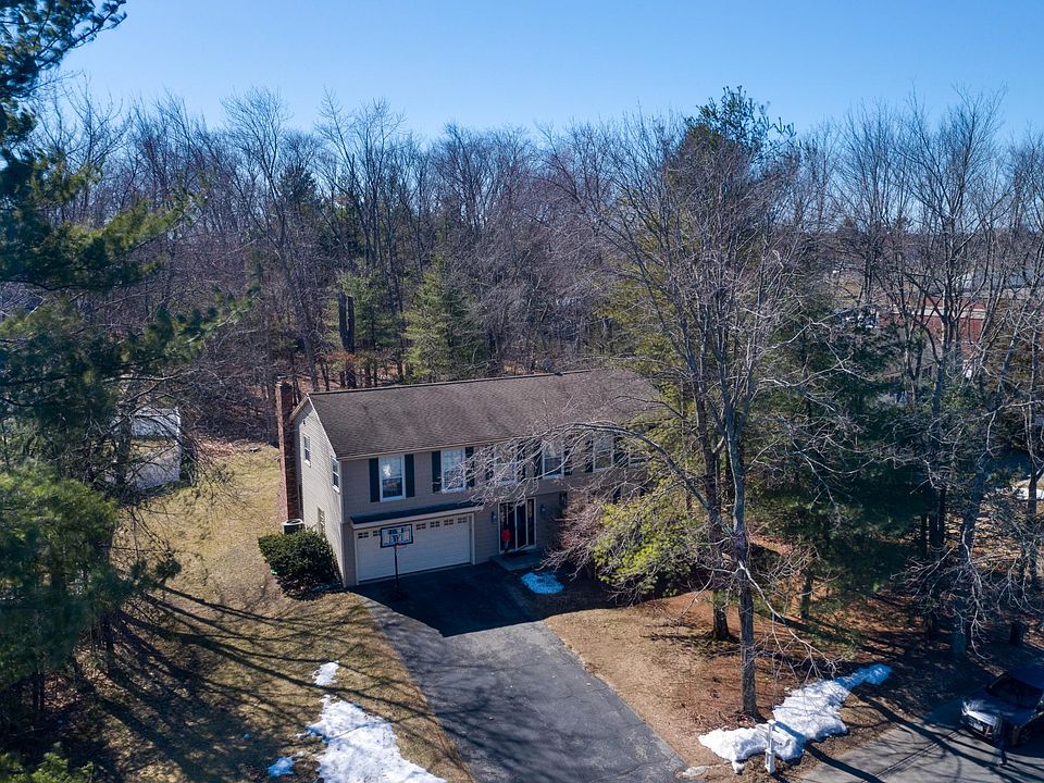 1st image of 6 Briarwood Ln