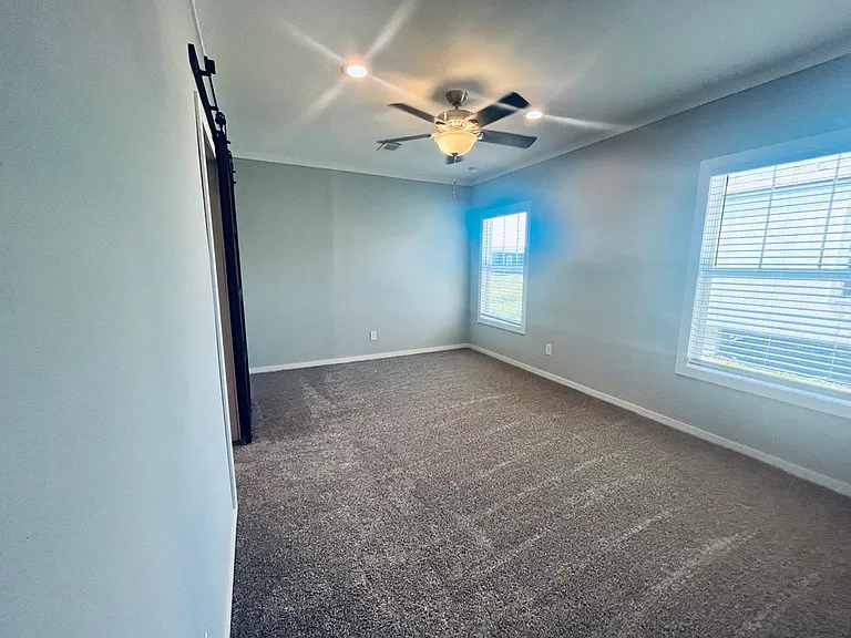 760 Hollow Ln — Photo 11