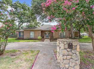 201 Woodfall Dr, Woodway, TX 76712
