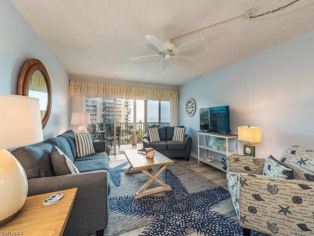 1 bed, 1.0 bath, 800 sqft, $6,000 — Photo 3