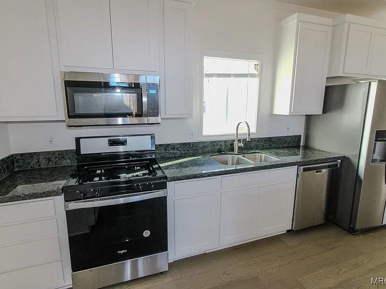 1336 La Crescenta Dr #1 — Photo 10