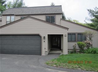 24 Maple Ln, Avon, CT 06001