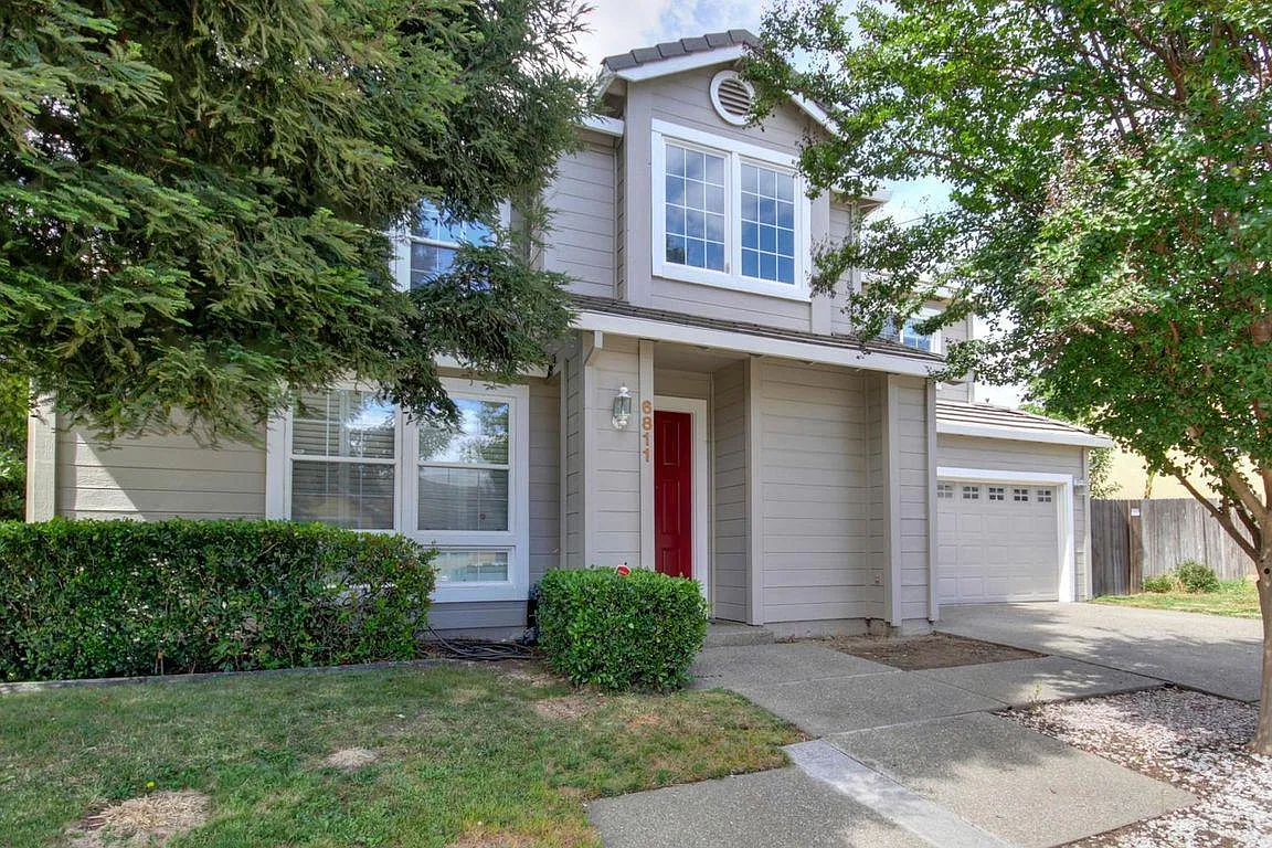 6811 Hampton Cove Way photo 1
