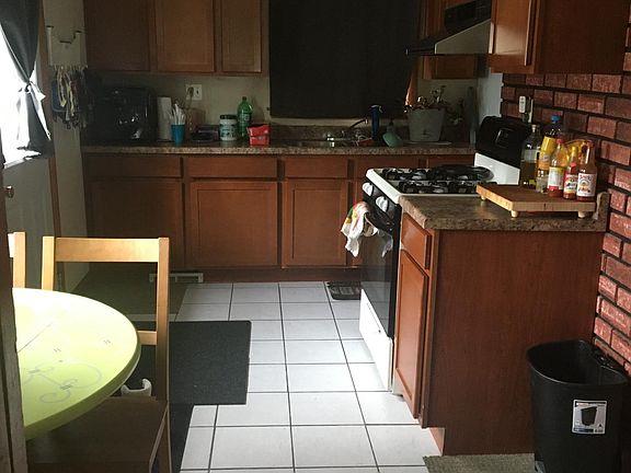 Eat in kitchen