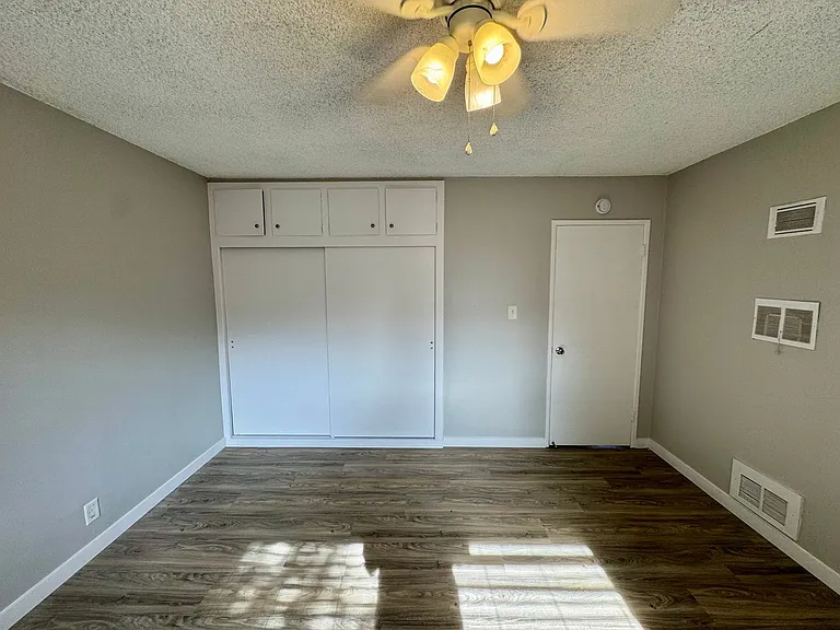 1134 Raymond Ave — Photo 15