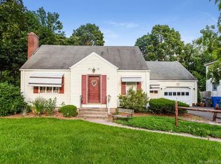 93 Vernon St, Manchester, CT 06042