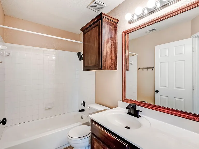 4411 Causeway Ct — Photo 24