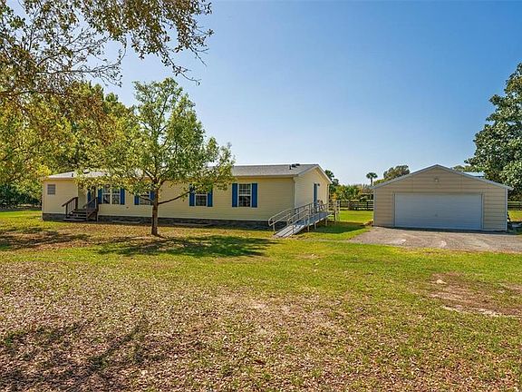 4th image of 5353 NE 136th Pl