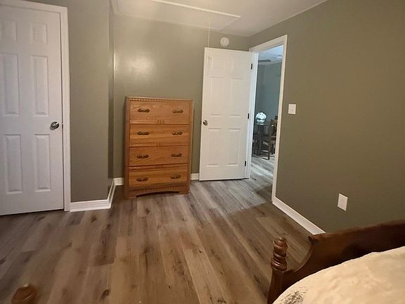 2nd image of 115 Carson St