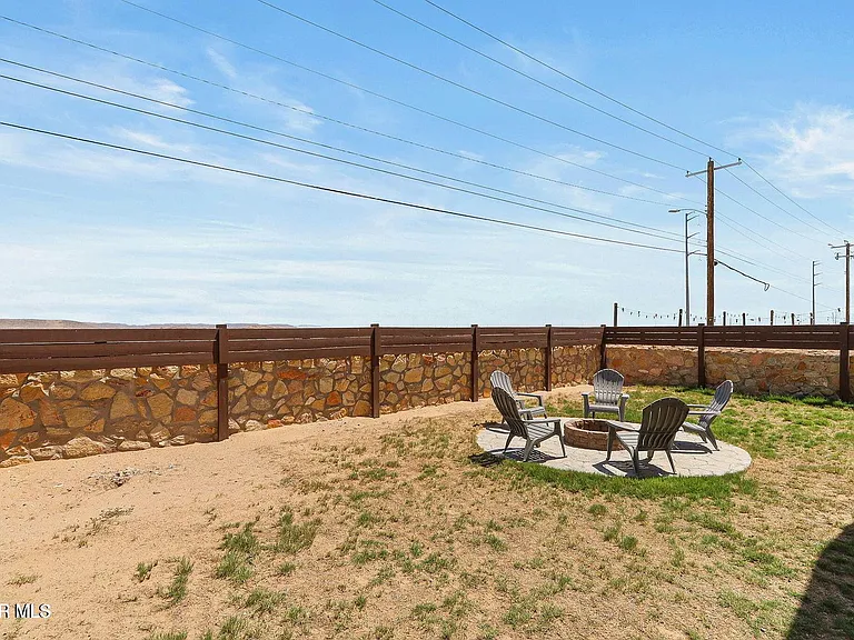 2852 Tierra Oasis St — Photo 16
