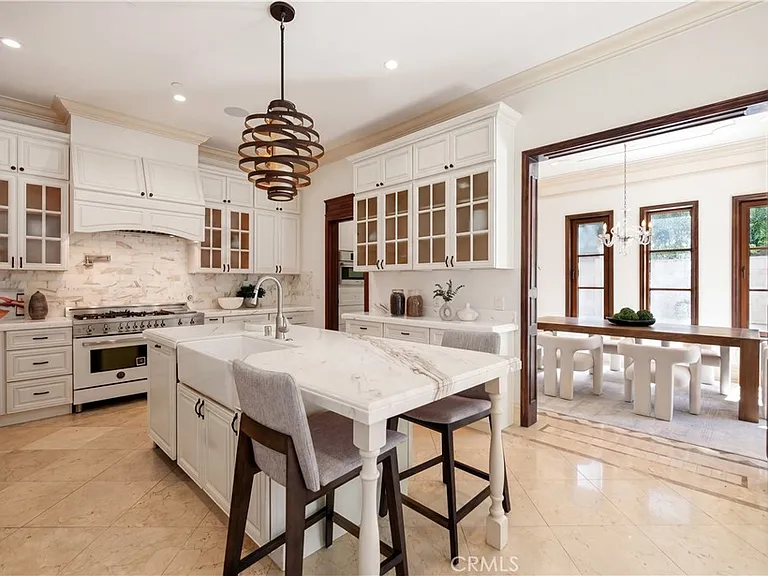 2027 Santiago Dr — Photo 10