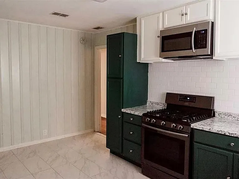 1508 N Highland Ave — Photo 2