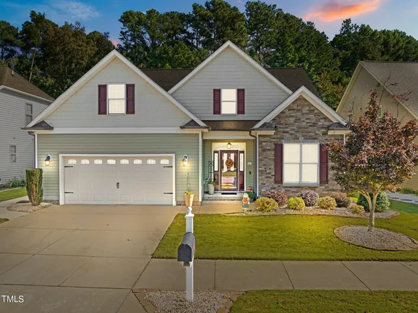 121 Meadowrue Ln, Youngsville, NC 27596