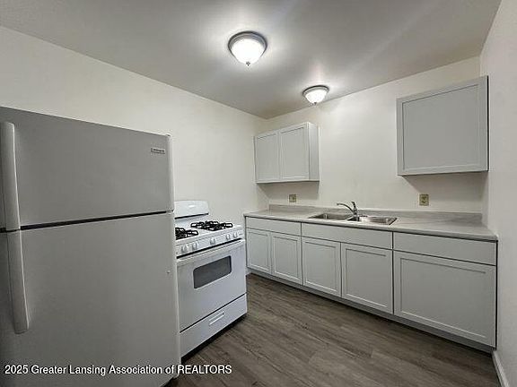 5th image of 416 S Francis Ave