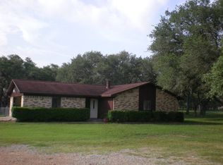 327 Colony Dr, Victoria, TX 77905
