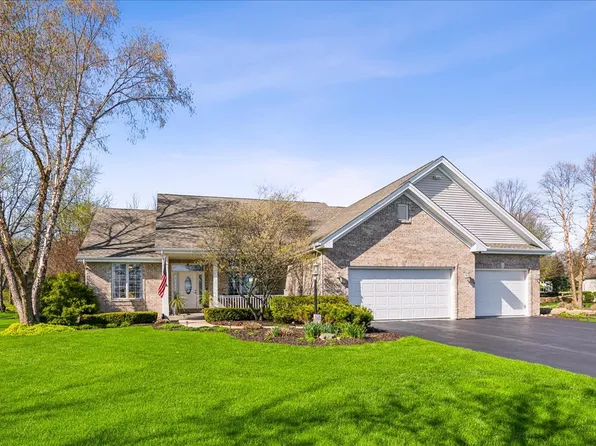 177 Titleist Trl, Poplar Grove, IL 61065