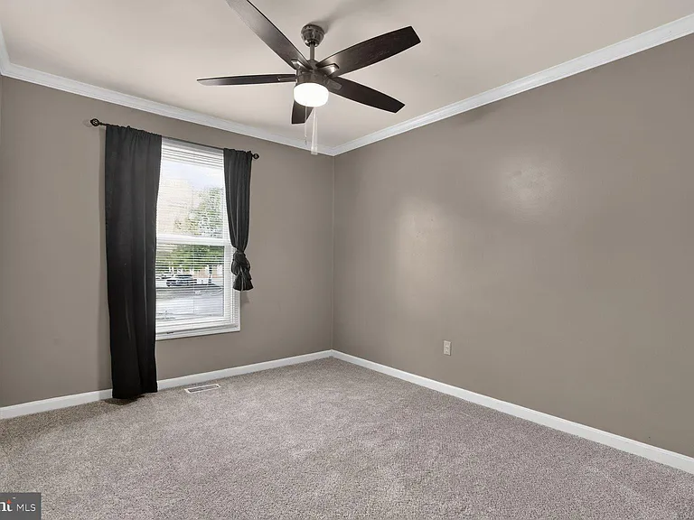 10714 Gideon Ct — Photo 11