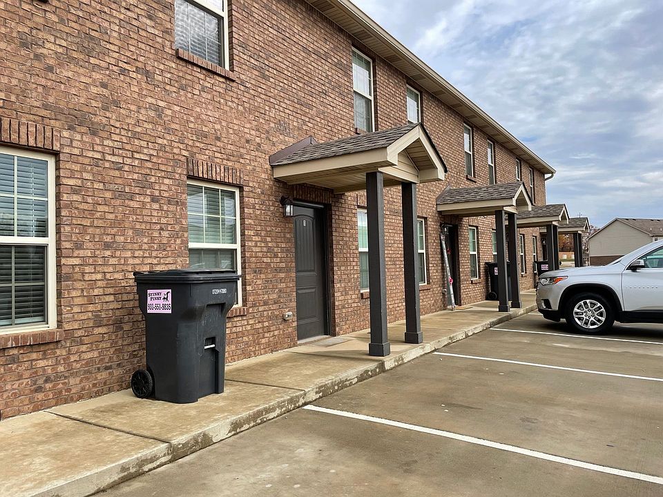 1st image of 1708 Manning Dr #2