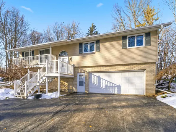 14028 Louis Corners Rd, Kiel, WI 53042