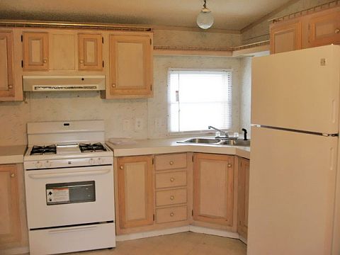 3rd image of 15817 Croatia Dr