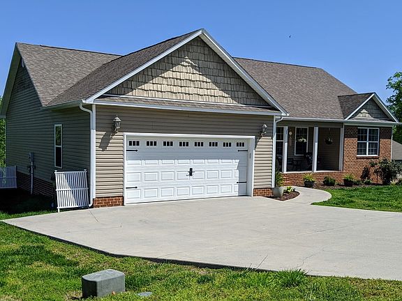5th image of 144 Lauren Way SE