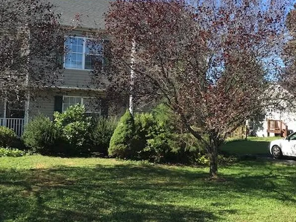 1532 Primrose Ln, Charlottesville, VA 22902