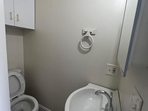 5th image of 1125 Linwood Ave #3
