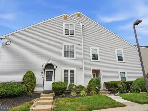 749 E Parker St, Langhorne, PA 19047