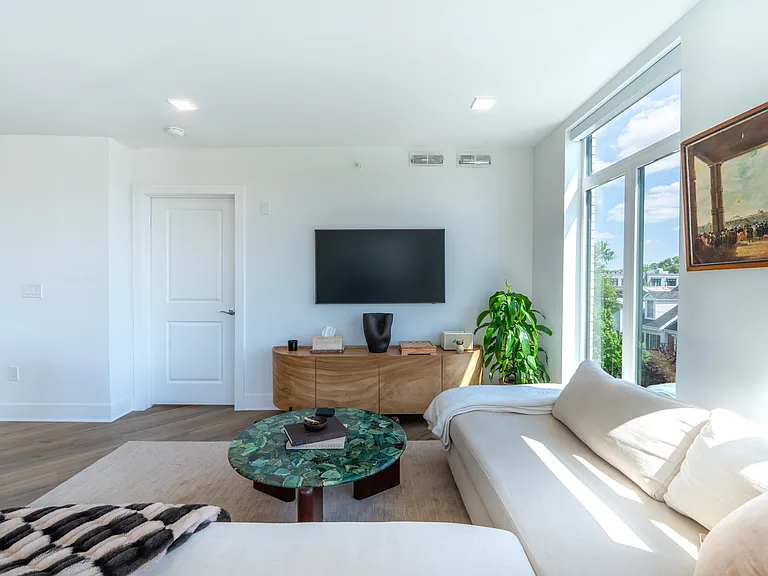 701 N Henry St #400 — Photo 11