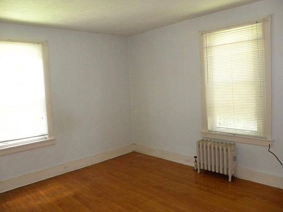 4th image of 181 Elm St #2