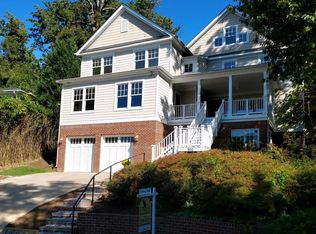 900 28th St S, Arlington, VA 22202