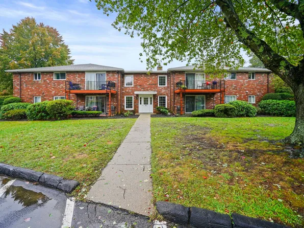 95 Fountain Ln APT 3, Weymouth, MA 02190
