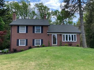 107 Westminster Dr, Wallingford, PA 19086