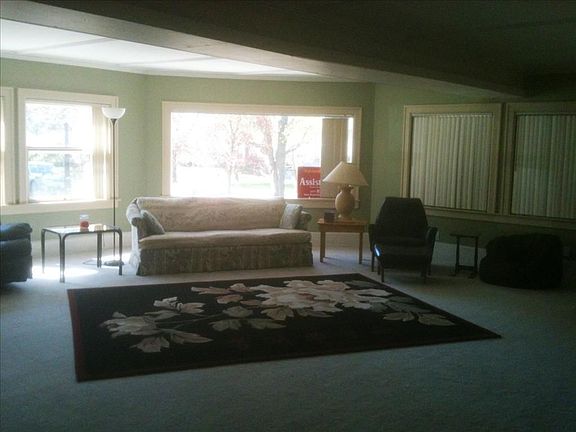 3rd image of 217 1/2 S Park St