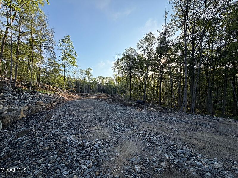 5th image of 60 Pine Hill Road