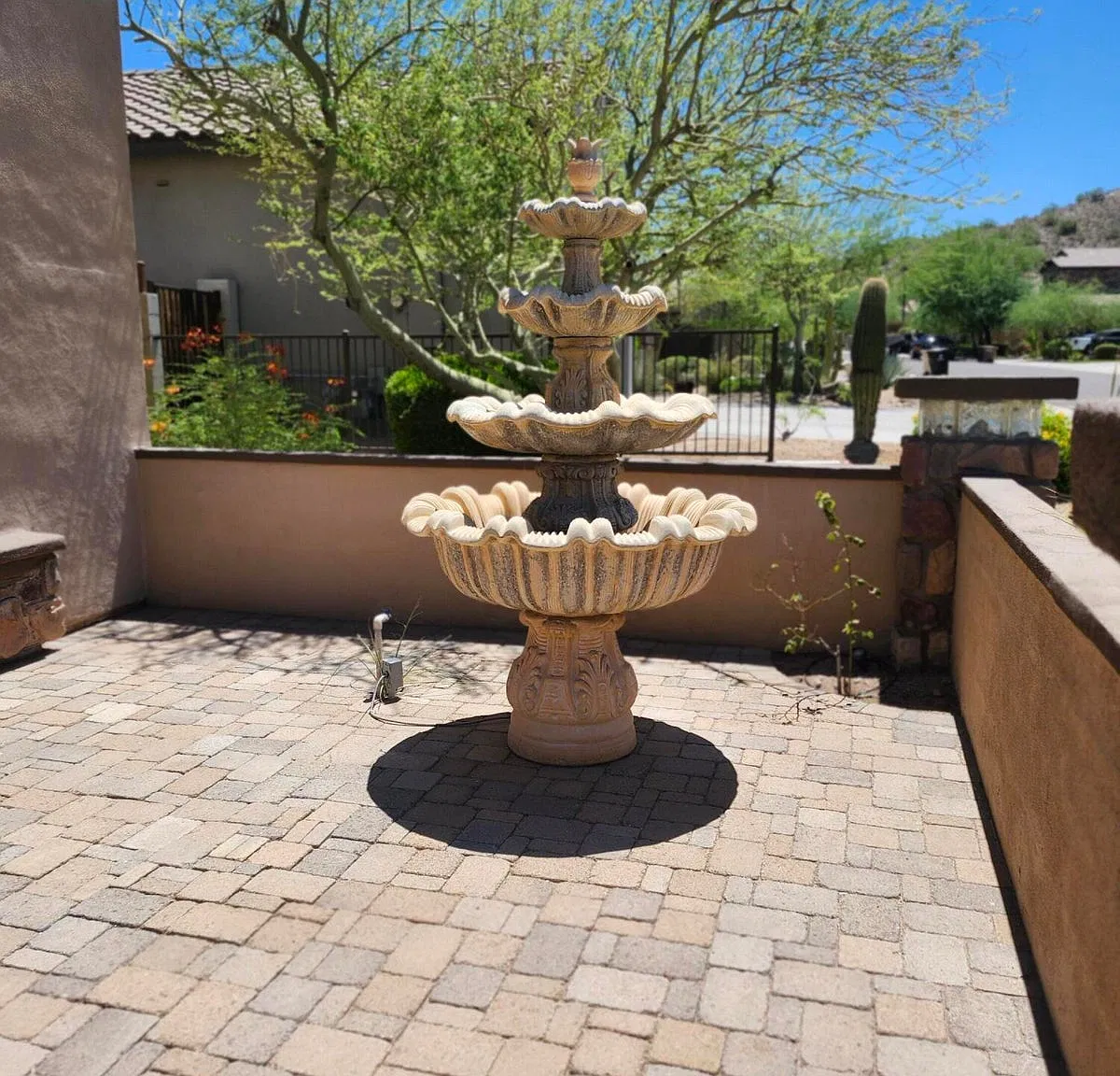 5 bed, 4.5 bath, 4933 sqft, $4,495 — Photo 3