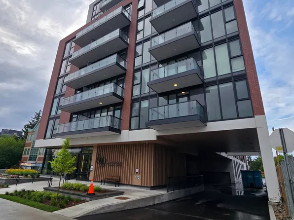 699 Sheppard Ave E, Toronto, ON