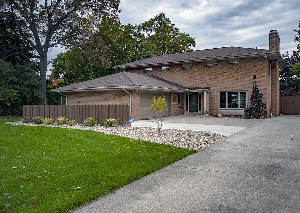 1st image of 2609 Greenleaf Blvd