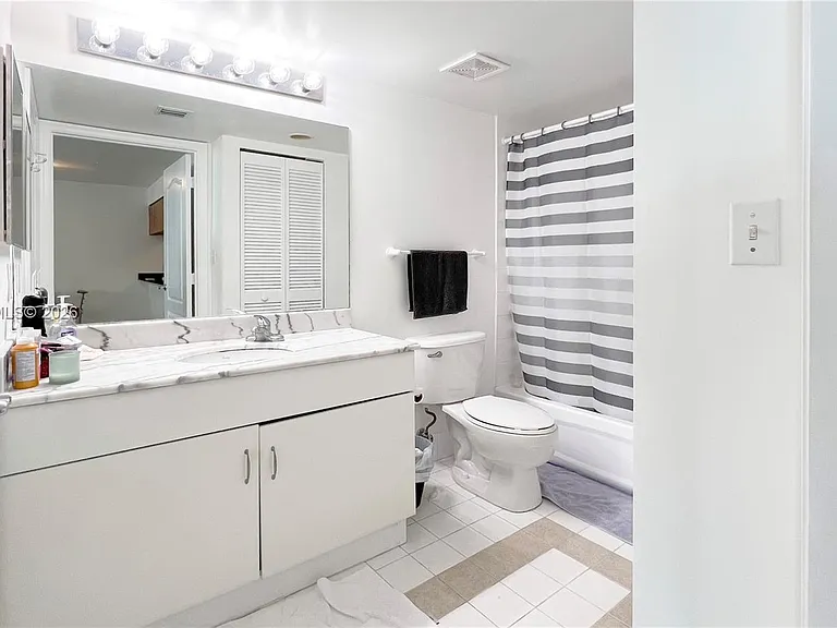 1200 Brickell Bay Dr #2814 — Photo 14
