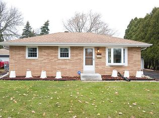 8842 W Denver Ave, Milwaukee, WI 53224