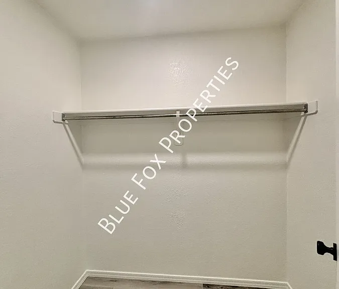 5369 S Waterloo Ln — Photo 19