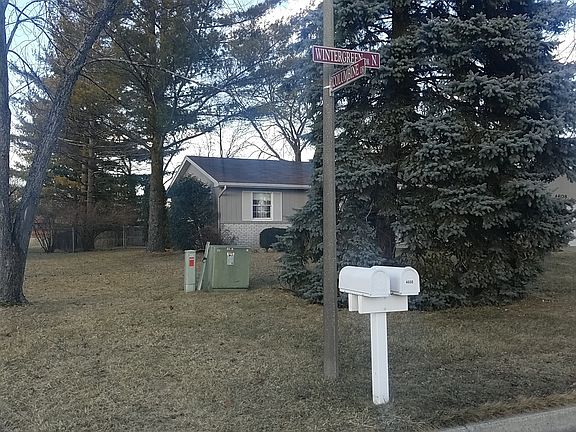 2nd image of 4608 Wintergreen Dr N