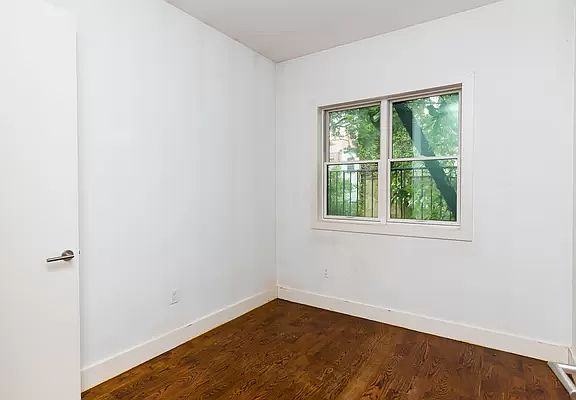 3rd image of 1074 Bergen St #3B