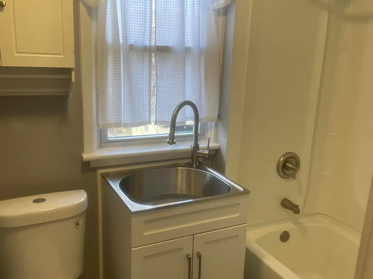 2303 Boulevard Ave — Photo 12