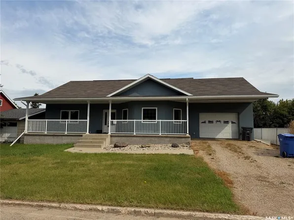 10 Dr Arthur AVENUE, Redvers, SK S0C 2H0