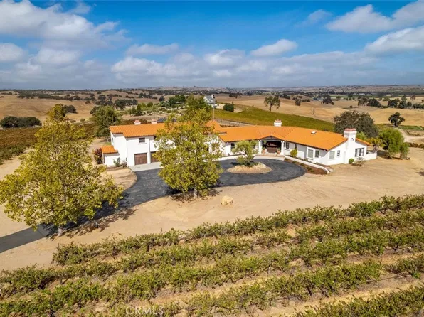 5675 Iron Gate Rd, Paso Robles, CA 93446