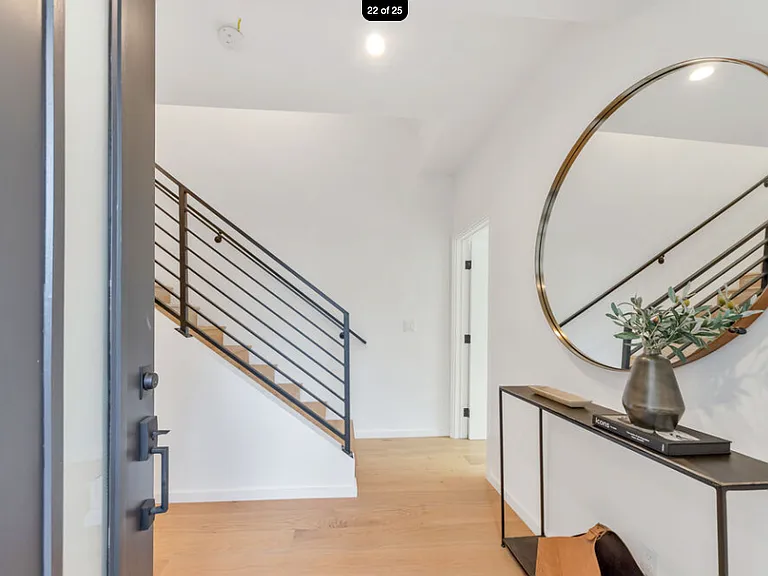 6327 1/2 Primrose Ave — Photo 6