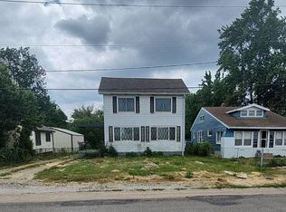 2661 E William St, Decatur, IL 62521