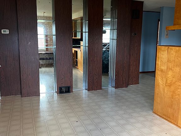 4th image of 264 George Urban Blvd