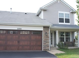 21400 Abbey Ln, Crest Hill, IL 60403